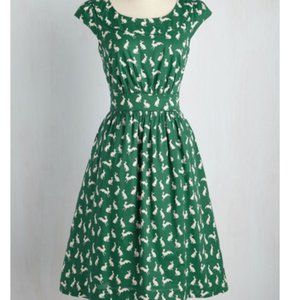 NWT Emily Fin Rachel Dress M Green Rabbits Easter Dress Pockets Size 6 US